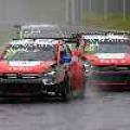 WTCC 2016: Hungary win puts Lopez in championship lead image