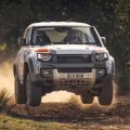 Bowler strips down Defender 90 for rallying image