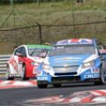 FIA WTCC: Chevrolet wins again before the Hungarian crowd image