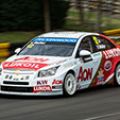 Champions Muller and Huff split FIA WTCC wins at 2013 Macau GP image