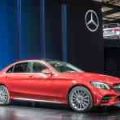 Mercedes-Benz stretches 2019 C-Class for China image