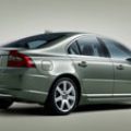 Volvo offers price reductions on selected brand-new models image