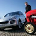 World Debuts: 911 GT3 and Cayenne Diesel image