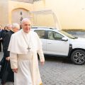 This modest crossover is the new Popemobile of His Holiness image