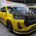 This slammed Toyota Hilux gets a carbon fiber diet image
