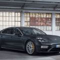 700 HP Porsche Panamera Turbo S E-hybrid can average 37 km/l image