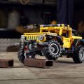 Turn your workshop into a 4x4 playground with Lego Jeep Wrangler image