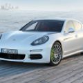 Porsche introduces plug-in hybrid Panamera image