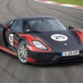 Porsche introduces the Porsche 918 Spyder image