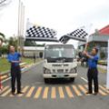 2013 Isuzu Truck Eco Run image