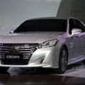 2015 Toyota Crown makes global reveal image