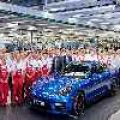 Porsche concludes production of first-gen Panamera  image