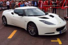 Lotus gives their F1 driver Pastor Maldonado a brand new car image