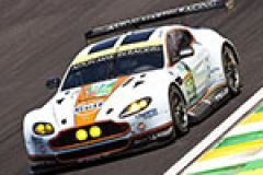 Aston Martin tests solar panels for use in 2015 WEC season image
