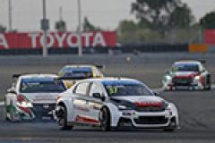 WTCC 2015: Double celebrations for Jose Maria Lopez in Thailand image