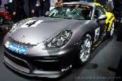 Los Angeles 2015: Porsche Motorsport unveils Cayman GT4 Clubsport image