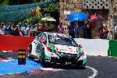 WTCC 2016: Tiago Montiero victorious in Portugal image
