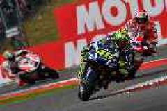 MotoGP bans use of aerodynamic winglets for 2017 season image