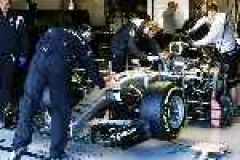 FIA: Cars with possible failures required to pit-in image