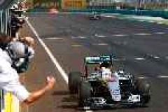 Hamilton holds off Rosberg to win 2016 Hungarian Grand Prix image