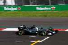 Hamilton keeps title fight alive with 2016 Mexican GP win image