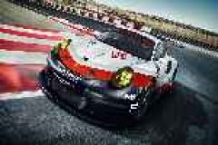 LA 2016: Porsche unleashes the 911 RSR Le Mans racecar image