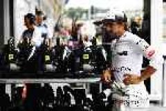 Alonso dismisses rumors of him going to Mercedes-AMG F1 image