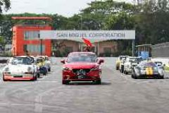 Modern and classics hit the track at 2016 Clubman Racing finale  image