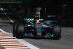 Hamilton takes championship lead with 2017 Italian GP win image