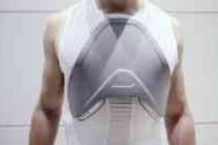 McLaren creates one-off protective vest using F1 technology image