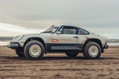 Singer just built a modern-day Porsche 911 Safari image
