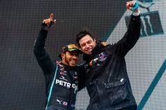 Confirmed: Lewis Hamilton will drive for Mercedes-AMG in 2021 image
