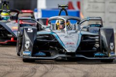 Mercedes wins both Formula E titles in topsy-turvy finale image