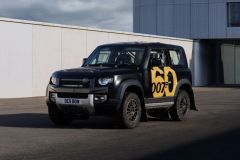 This Land Rover Defender Bond special is ready to rally image