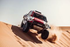 Toyota claims 2nd straight Dakar rally victory with Hilux image