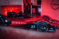 Nissan reinforces commitment to race in Formula E image