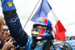 FIA WTCC: Muller sweeps Round 13 and 14 at Donington Park image