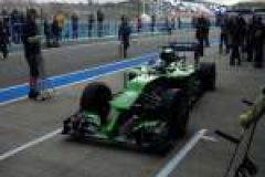 Caterham drivers for the 2014 F1 season unveil the CT05  image