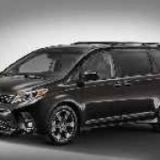Toyota reveals facelifted 2018 Sienna  image