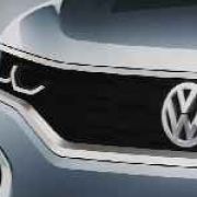 Volkswagen previews 2018 T-Roc ahead of debut image