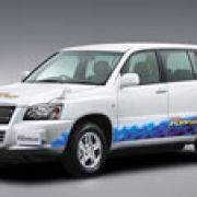 Toyota Develops New Fuel Cell  Hybrid with Improved Cruising Distance image