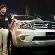 Toyota takes wraps off new Fortuner, Innova image
