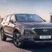 2018 Hyundai Santa Fe shows bold new face image
