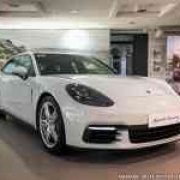 2018 Porsche Panamera Sport Turismo stirs up practical proposition image