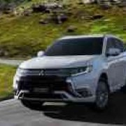 Mitsubishi upgrades Outlander PHEV with more power, fresh look image