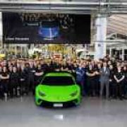 10,000 strong: Lamborghini Huracan is a fast-selling bull image