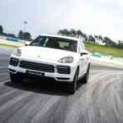 On and off the road: 2018 Porsche Cayenne image