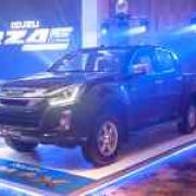 Isuzu unveils RZ4E Blue Power for 2018 mu-X, D-Max image