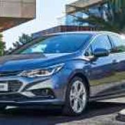 Official: Here's how much the 2018 Chevrolet Cruze will cost image