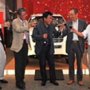 Isuzu unveils the 2009 Alterra image